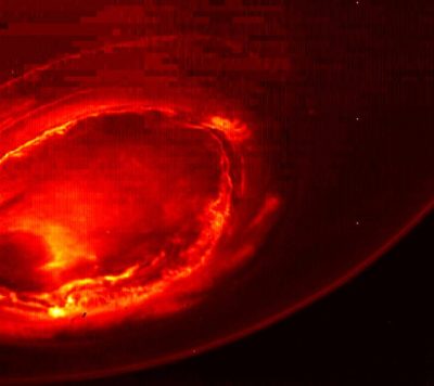 Aurora austral de Júpiter en infrarrojo tomada por Juno durante su segundo perijove. Crédito: NASA/JPL-Caltech